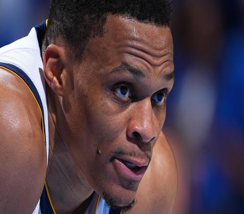 曝威少收到一支中國(guó)球隊(duì)的報(bào)價(jià)，從一細(xì)節(jié)看或是北京首鋼